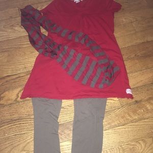 Women’s ruffle girl set size small with scarf